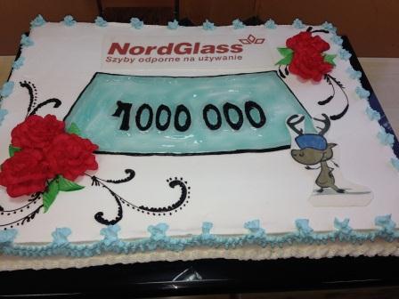 20131155 NordGlass tort z okazji jubileuszowej szyby