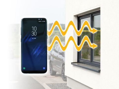 Szkło umożliwiające korzystanie z telefonii komórkowej dzięki uszlachetnianiu laserem 